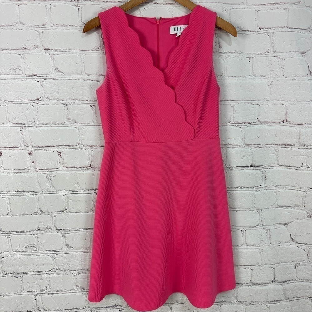 Elle hot Pink Sleeveless V-Neck A-Line Cocktail Dress scalloped size 6 vacay - Picture 2 of 10